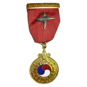 honor-medal-crossed